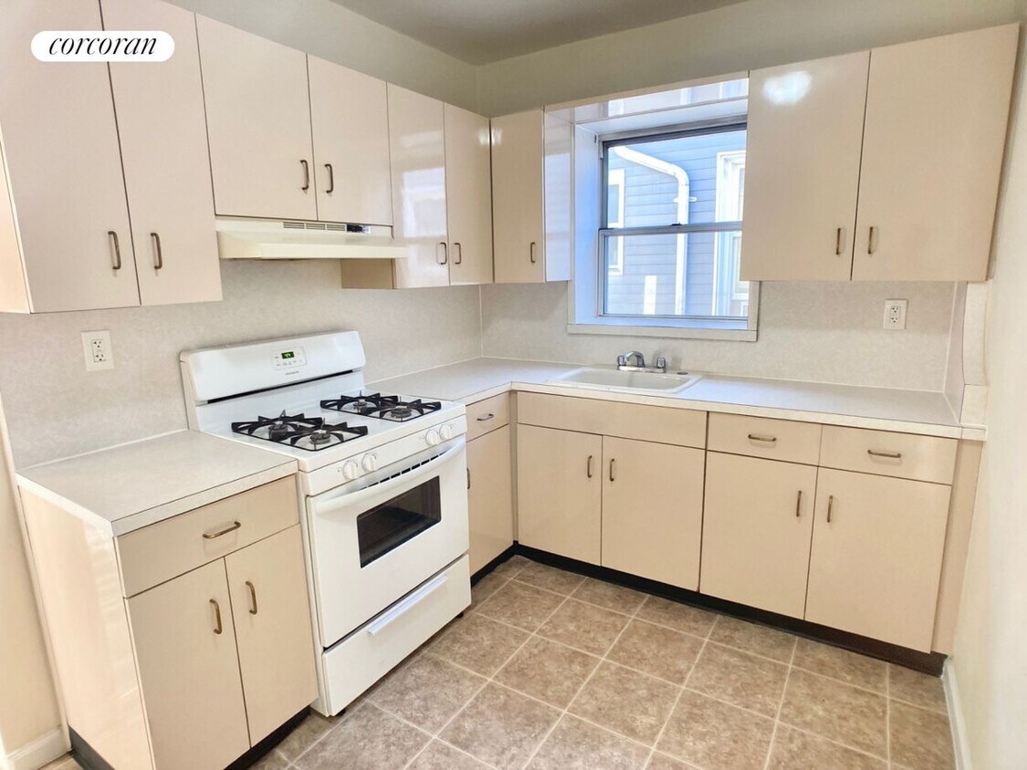 Foto principal - 1180 71st St