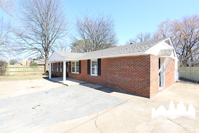 Building Photo - 4396 Millbranch Rd