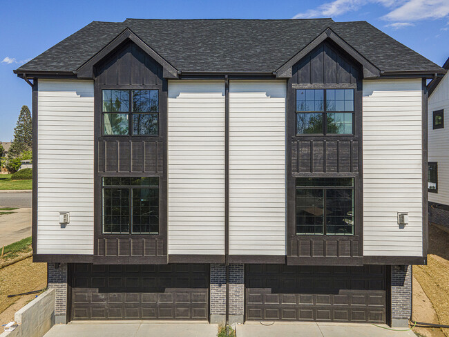 Building Photo - 1239 Sable Blvd