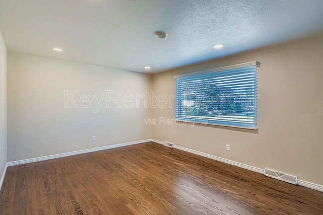 Building Photo - 6020 Wolff St