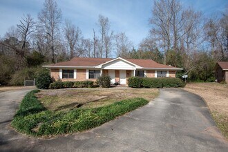 Building Photo - 1367-1369 Hampton Dr