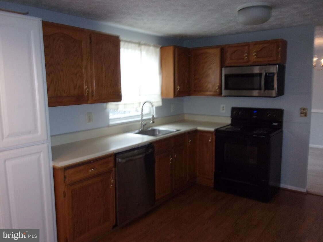 12603 Bayard Dr, Reston, VA 20191 House Rental in Reston, VA