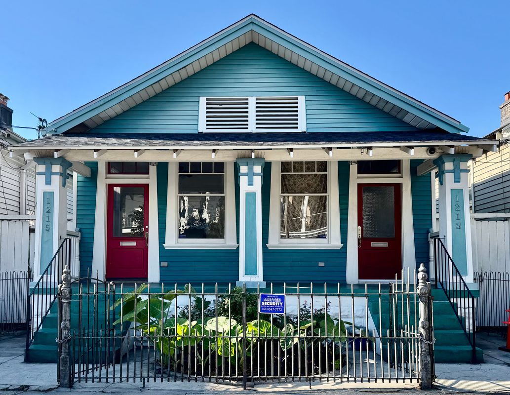 Primary Photo - 1213 Annunciation St