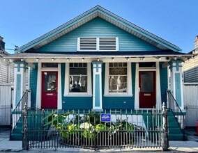 Building Photo - 1213 Annunciation St