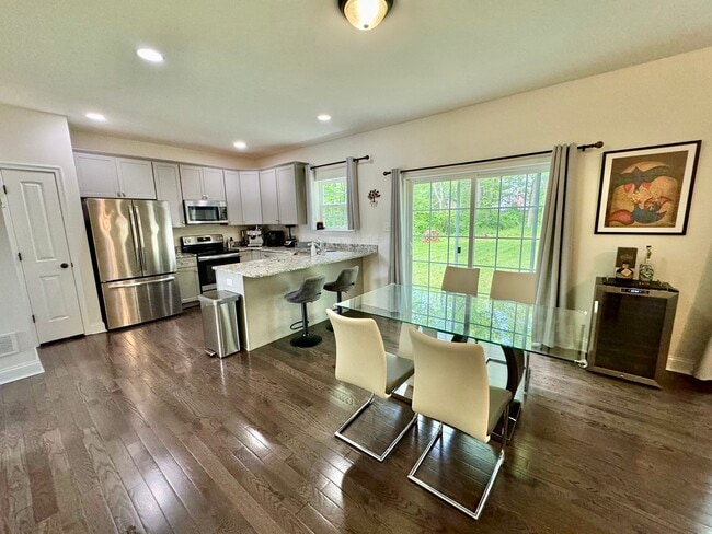 Open kitchen and dining area perfect for entertaining - 2321 Farrand Dr