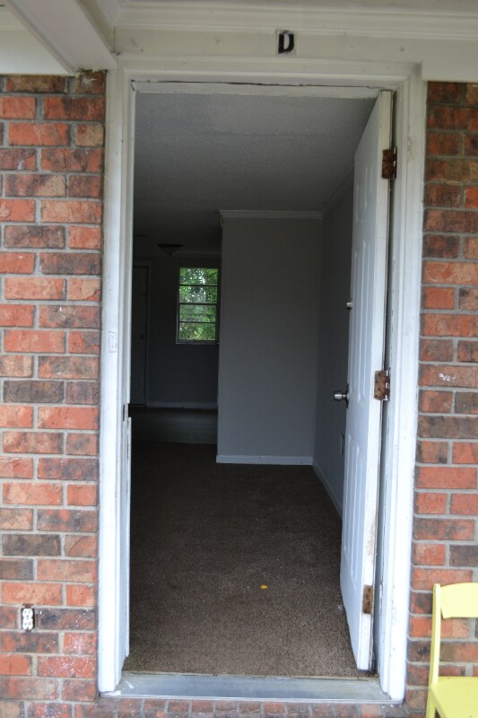Building Photo - 401 Gowan Ave