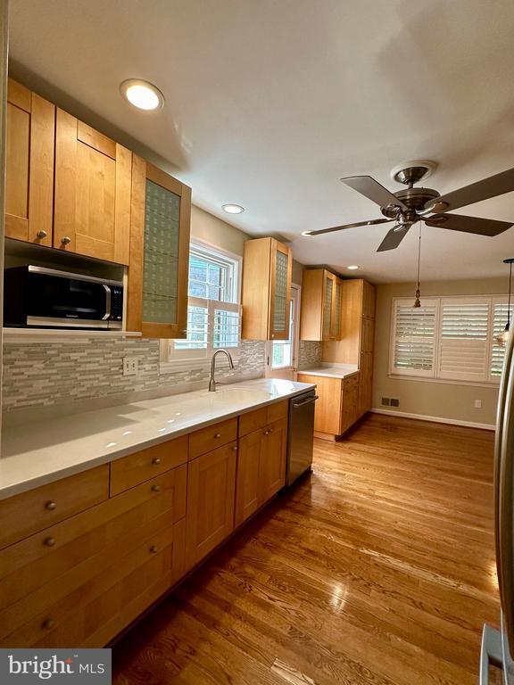 Building Photo - 6707 Grey Fox Dr