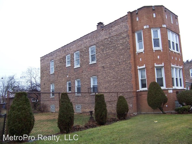 Building Photo - 55 E 98th St