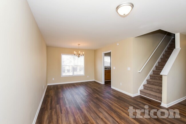 Building Photo - 403 Parkstone Ct