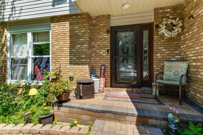 Building Photo - 2238 Gleneagles Dr