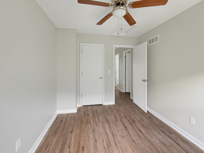 Foto del edificio - Town Home