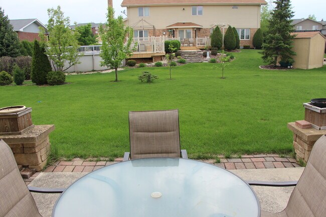 Patio interior - 7810 Brookside Glen Dr