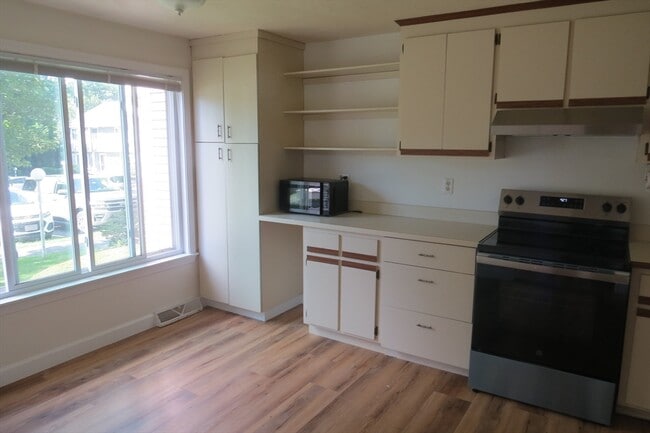 Building Photo - 14 Hartshorn Pl