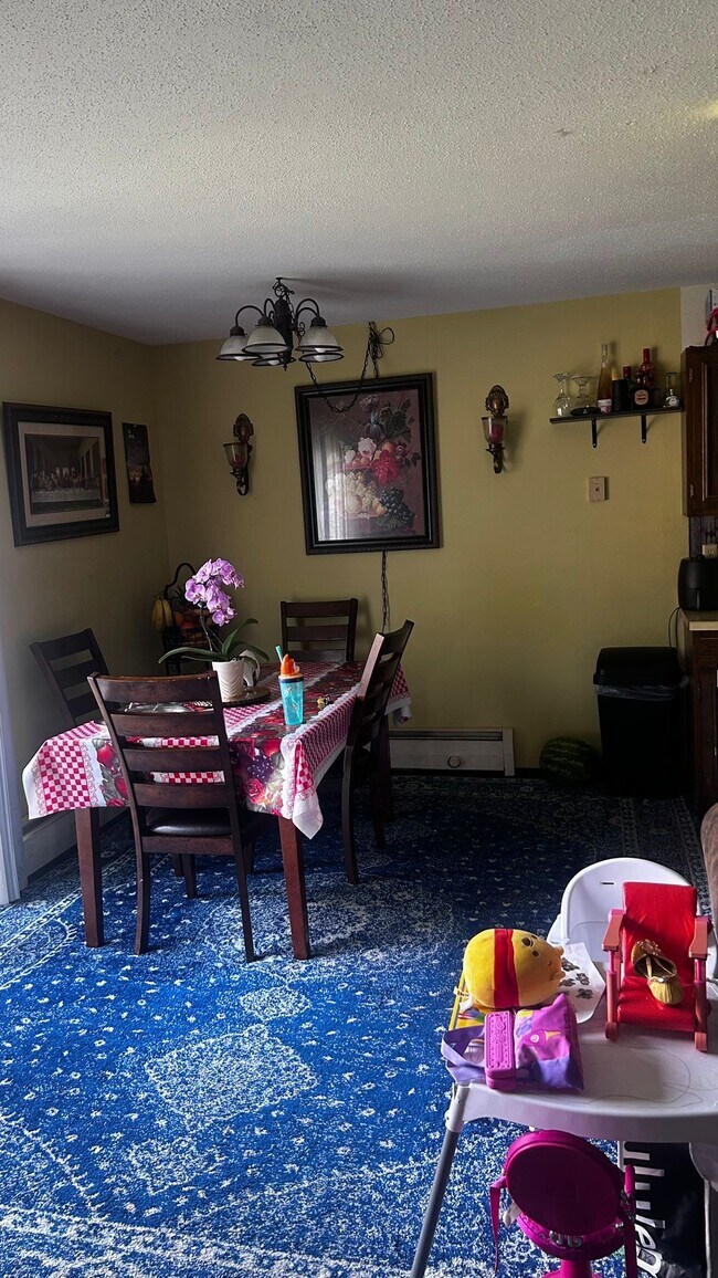 Foto del edificio - 1025 Smetana Rd