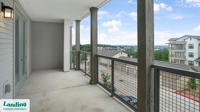 Foto del edificio - 5511 Caprock Smt Dr