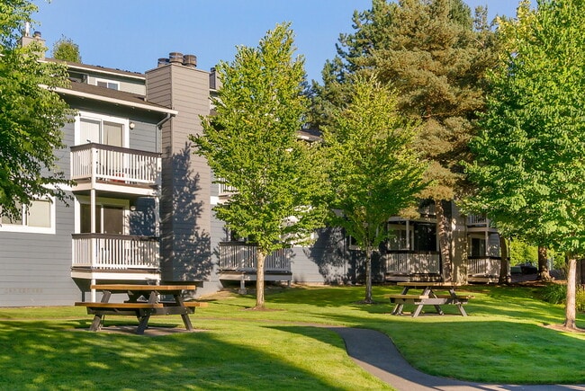 Building Photo - The Elliot at Mukilteo