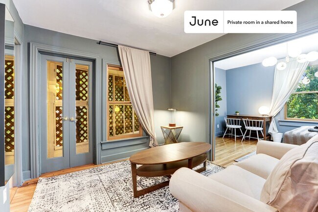 Building Photo - Private bedroom in 4 bed/2.5 bath Home