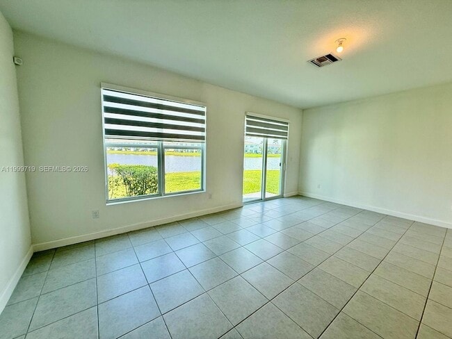 Building Photo - 6931 Harbours Edge Ave