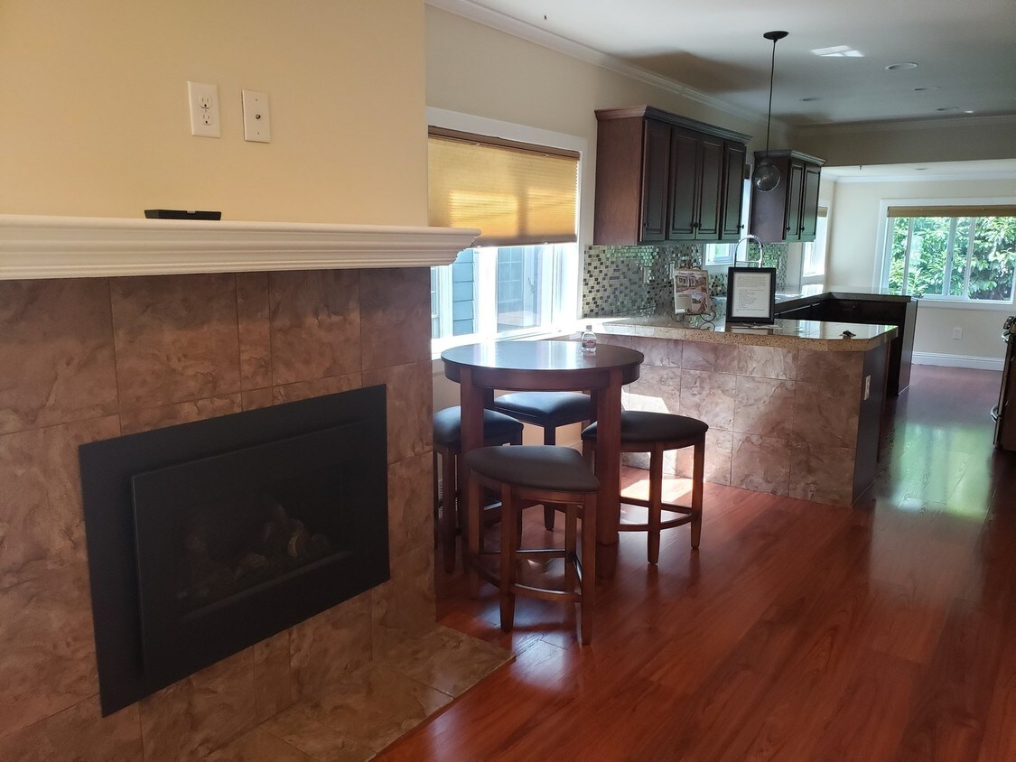 Foto principal - 1007 20th Ave S