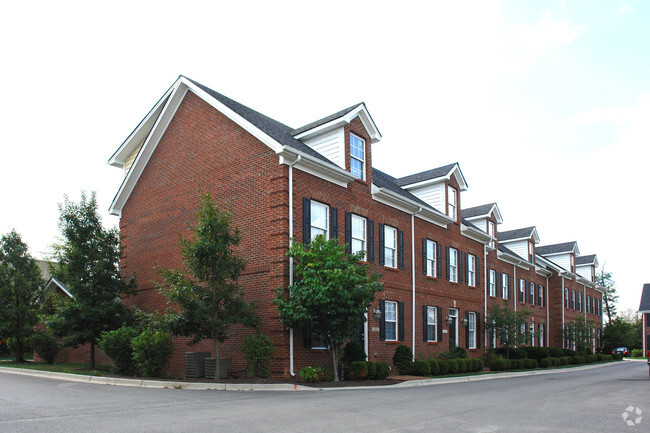 Building Photo - The Village at Richmond Woods