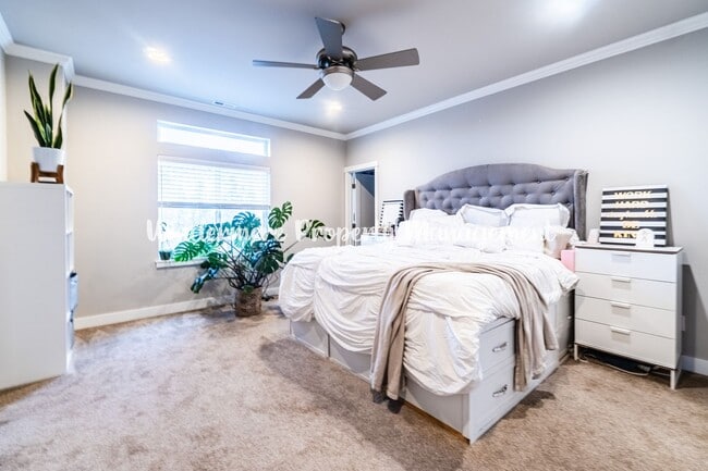 Building Photo - Stunning and Spacious 4-Bedroom in CK area