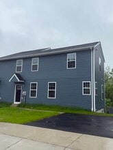 Building Photo - 461 Barber St