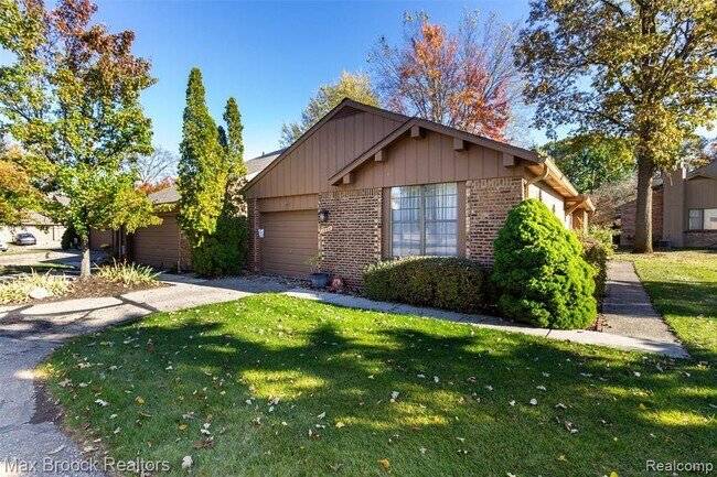 Foto del edificio - 1860 Christy Ct