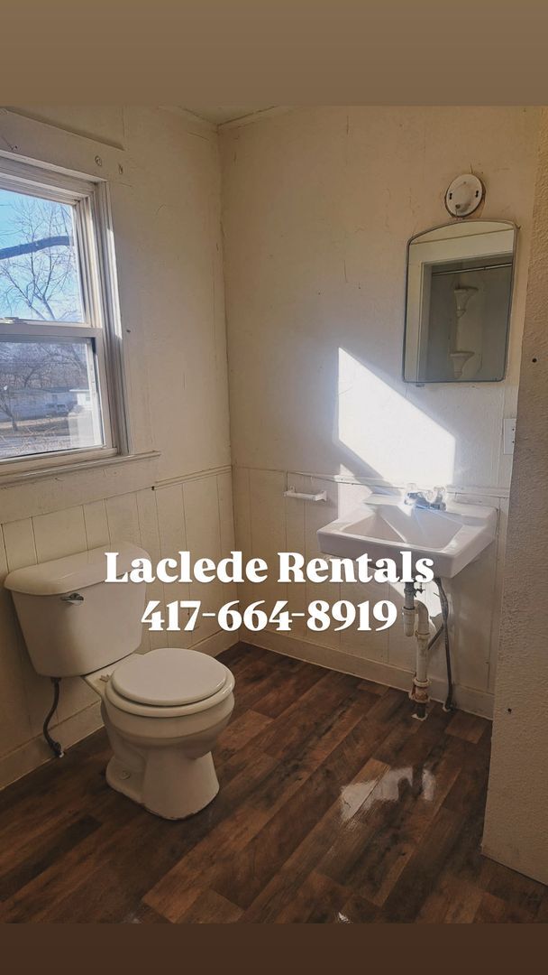 Building Photo - 618 W Marsh