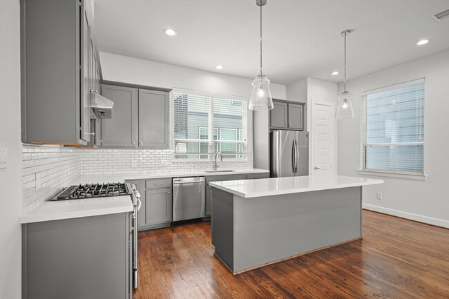 Photo - 3006 Charline House