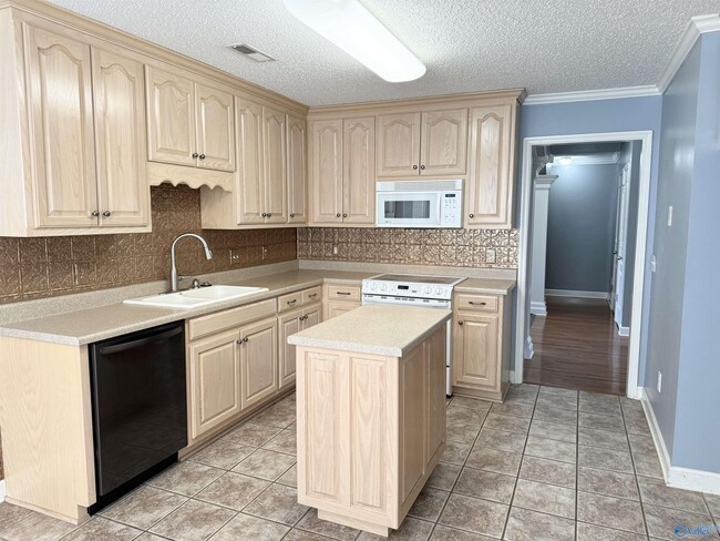 Building Photo - 230 Bonaire Dr