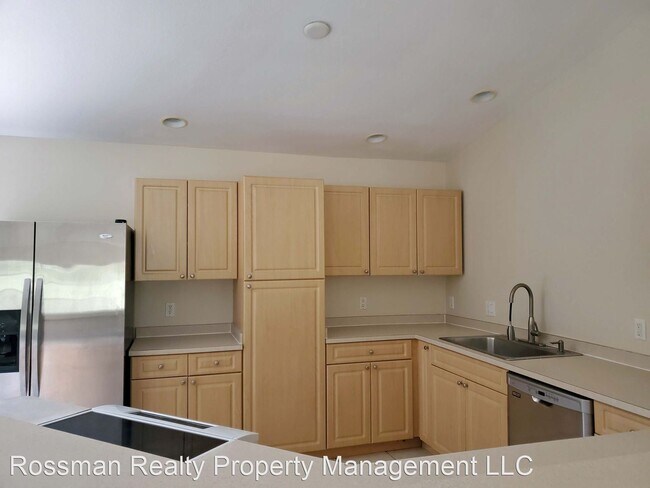Building Photo - 4 br, 2 bath House - 1407 W 15th St