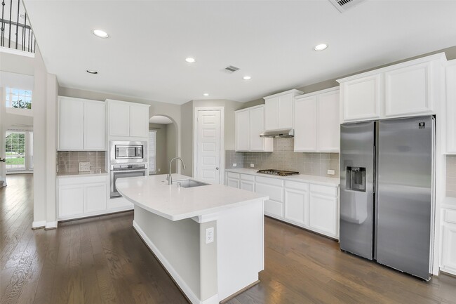 Building Photo - 16706 Chestnut Square Dr