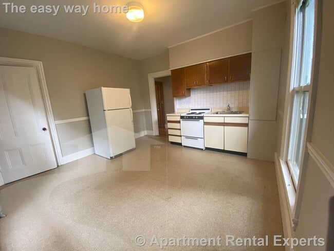 Photo - 8 A Forest St Apartment