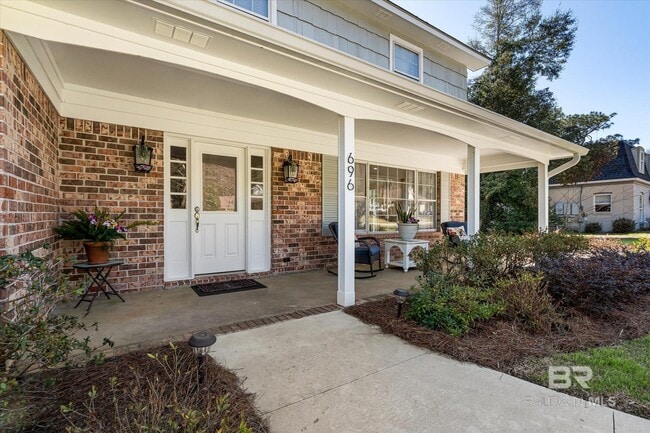 Foto del edificio - 696 Greenwood Ave