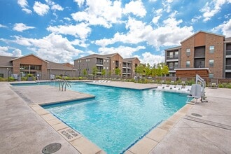 Building Photo - Alta Landing