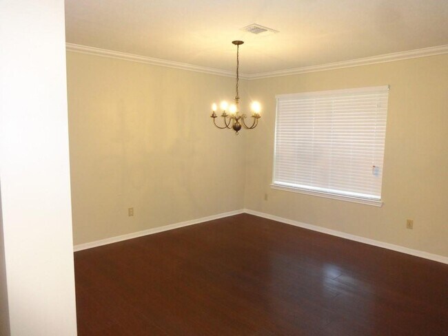 Building Photo - 3511 N Hampton Dr