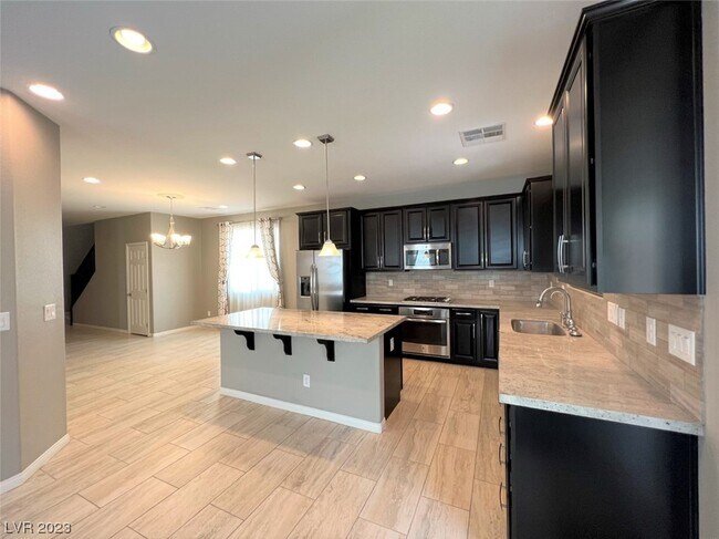 Building Photo - 6590 Canyon Rte Ct