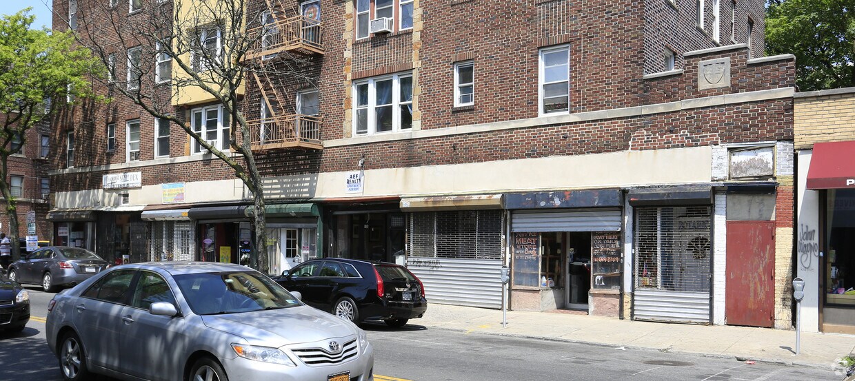 Building Photo - 161 S 2nd Ave