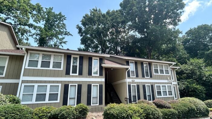 North Atlanta 1 Bed-1 Bath Condo, LVP Hard... - North Atlanta 1 Bed-1 Bath Condo, LVP Hard...