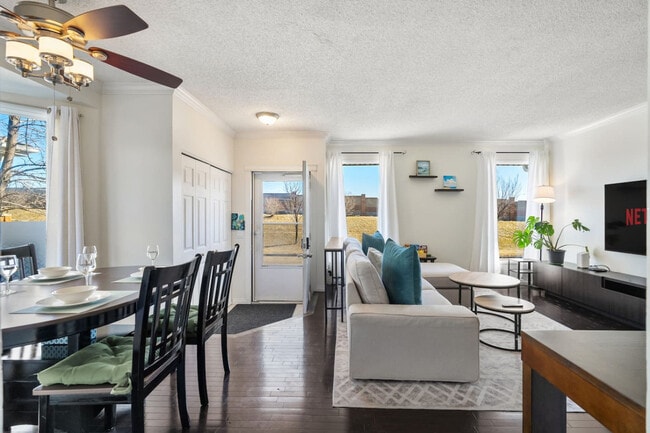 Building Photo - 64 Riverbirch Rd SE