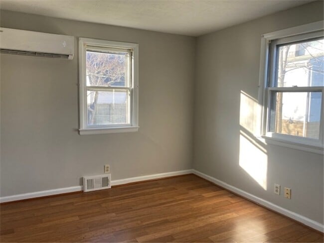 Building Photo - 203 Brighton Ave