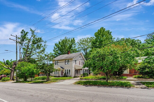 Building Photo - 1112 N Duke St