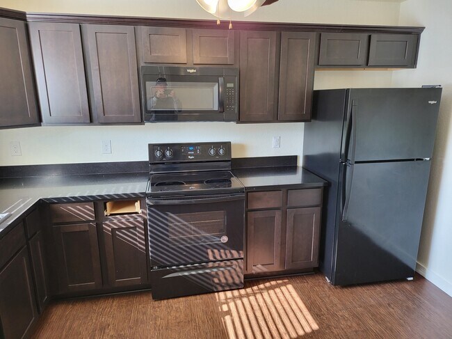 Foto del edificio - 21155 Gosling Rd