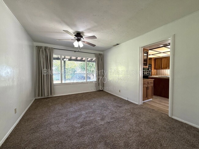 Building Photo - 2040 Humboldt Rd