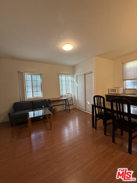 Foto del edificio - 805 E 21st St