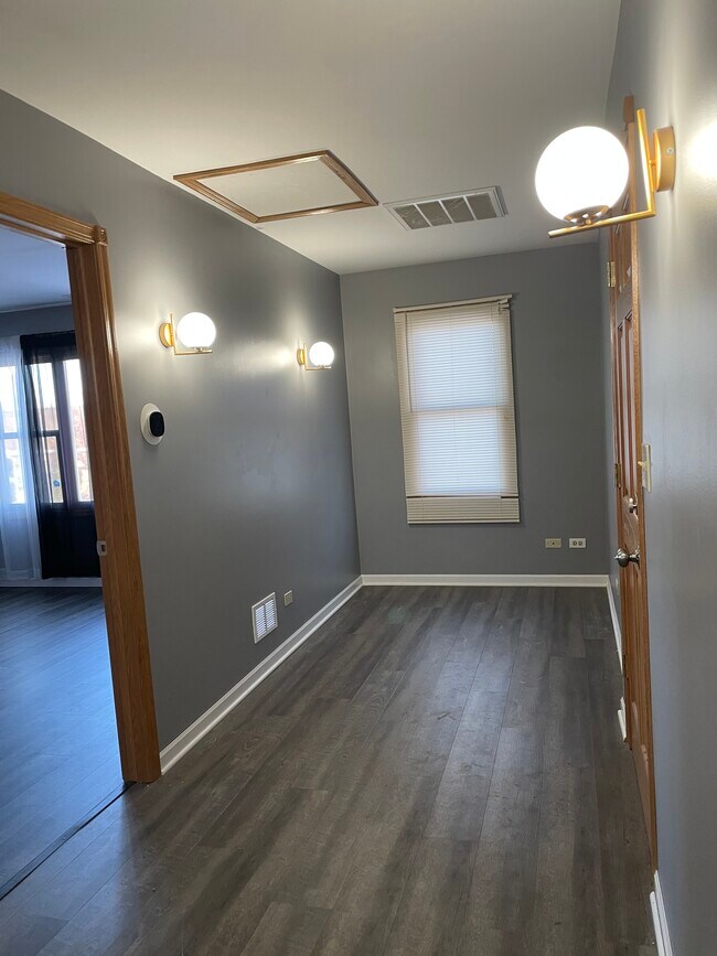 Foto del edificio - 1105 E Ardyce Ln