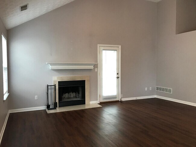 Foto del edificio - 881 Gerardi Rd