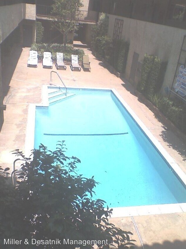 Foto del edificio - 3708 Watseka Ave