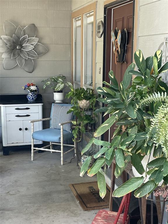 Foto del edificio - 9206 Robins Nest Ln