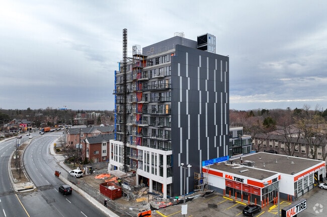 East Pointe Condominiums